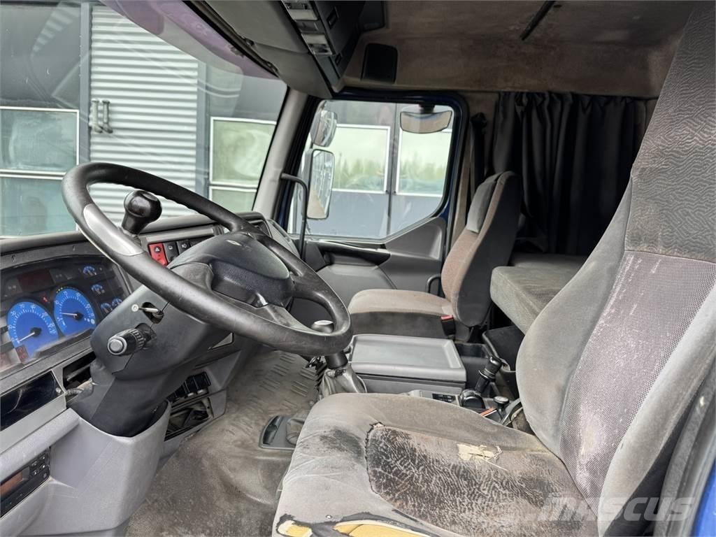 Sisu E12M 10X4 Kiperi kamioni