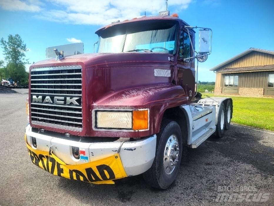 Mack CH 613 Tegljači