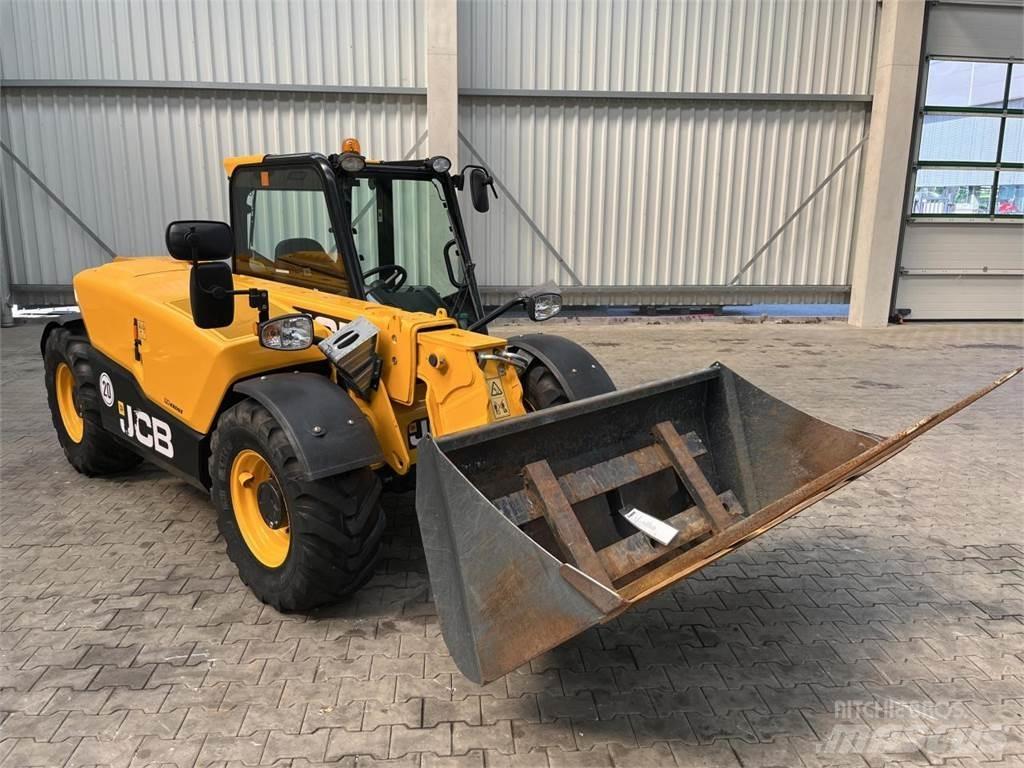 JCB 525-60 Hi Viz Poljoprivredni teleskopski utovarivači