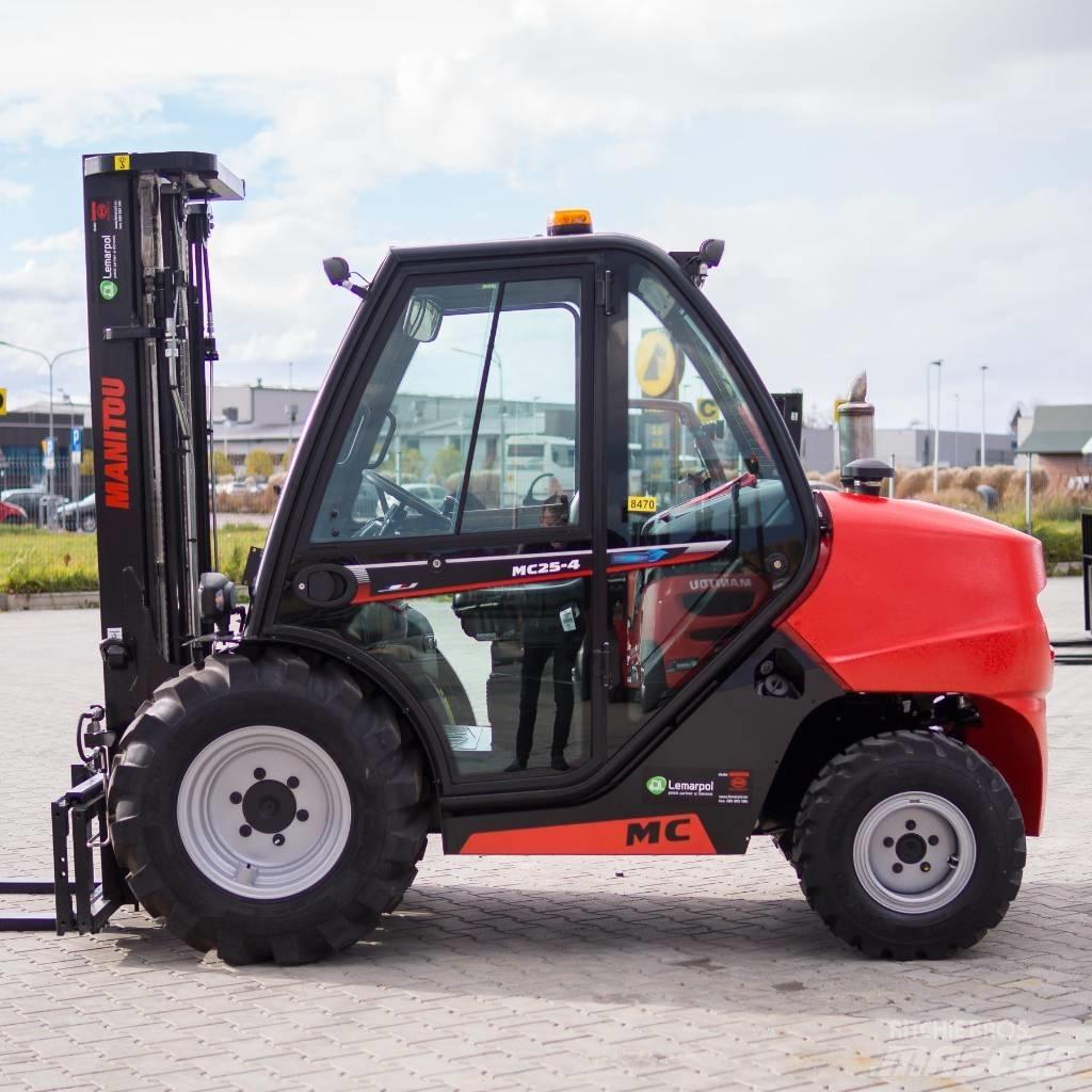 Manitou MC25 Vanterenski viljuškar