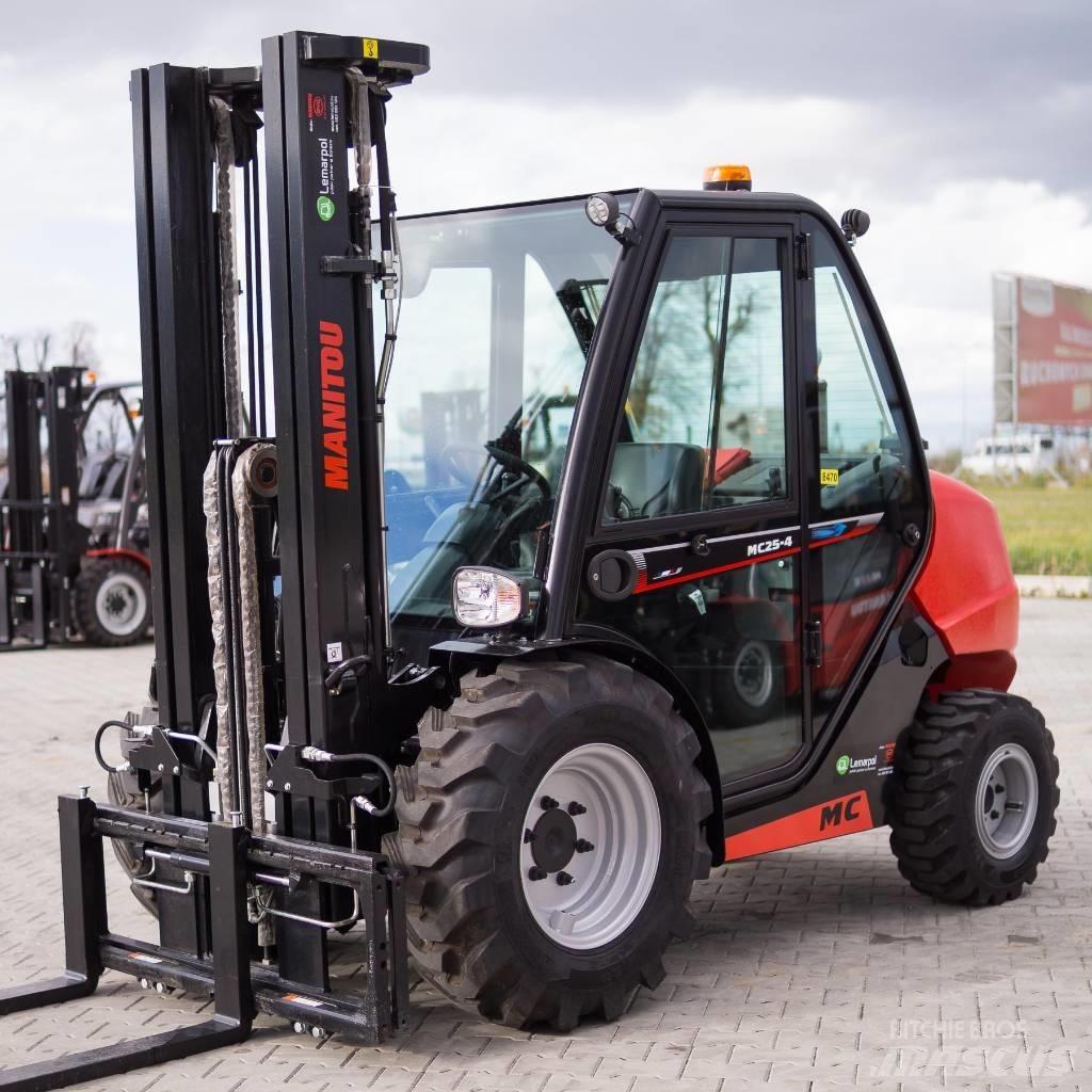 Manitou MC25 Vanterenski viljuškar