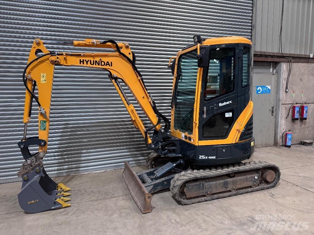 Hyundai R25Z-9 AK Mini bageri < 7t