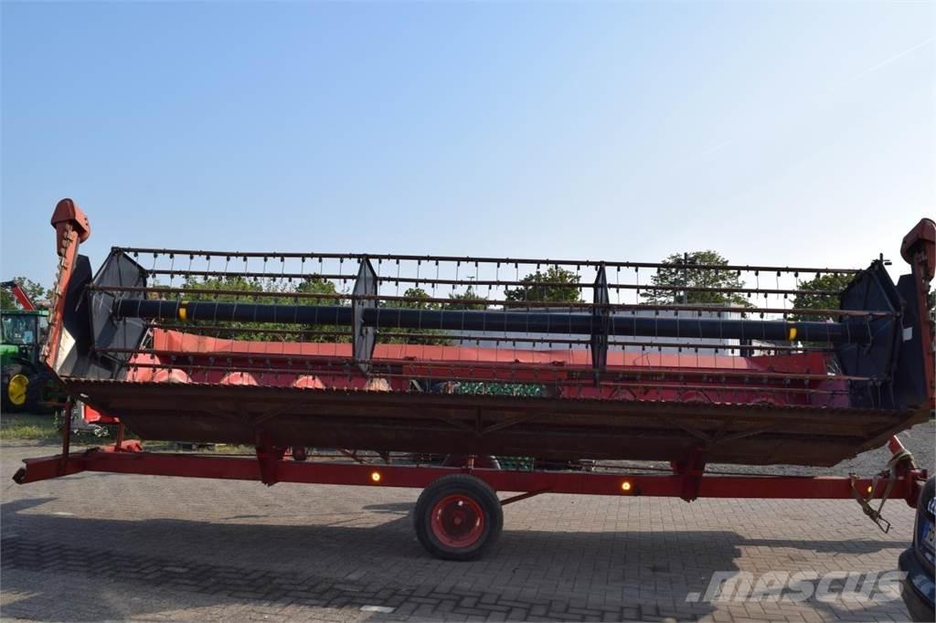 Case IH 1680 Axial Kombajni