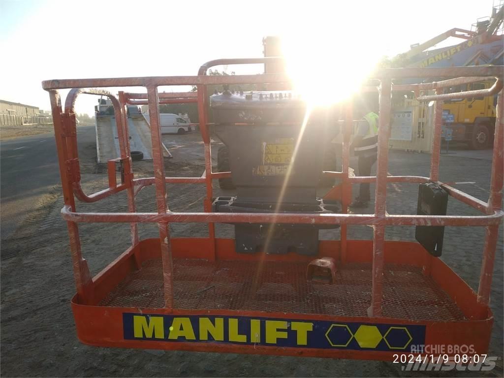 JLG 800AJ Zglobne podizne platforme