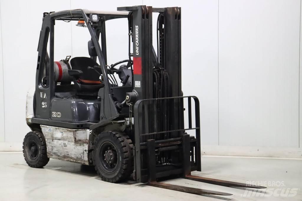 Nissan U1D2A20LQ Plinski viljuškari