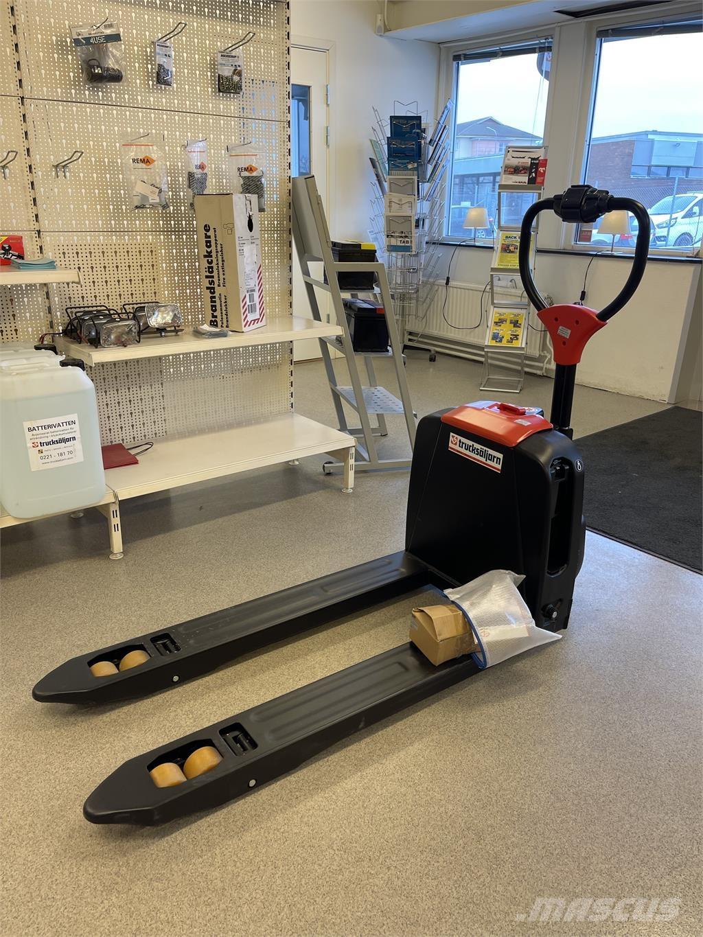 EP Equipment F4 Ručni električni viljuškar