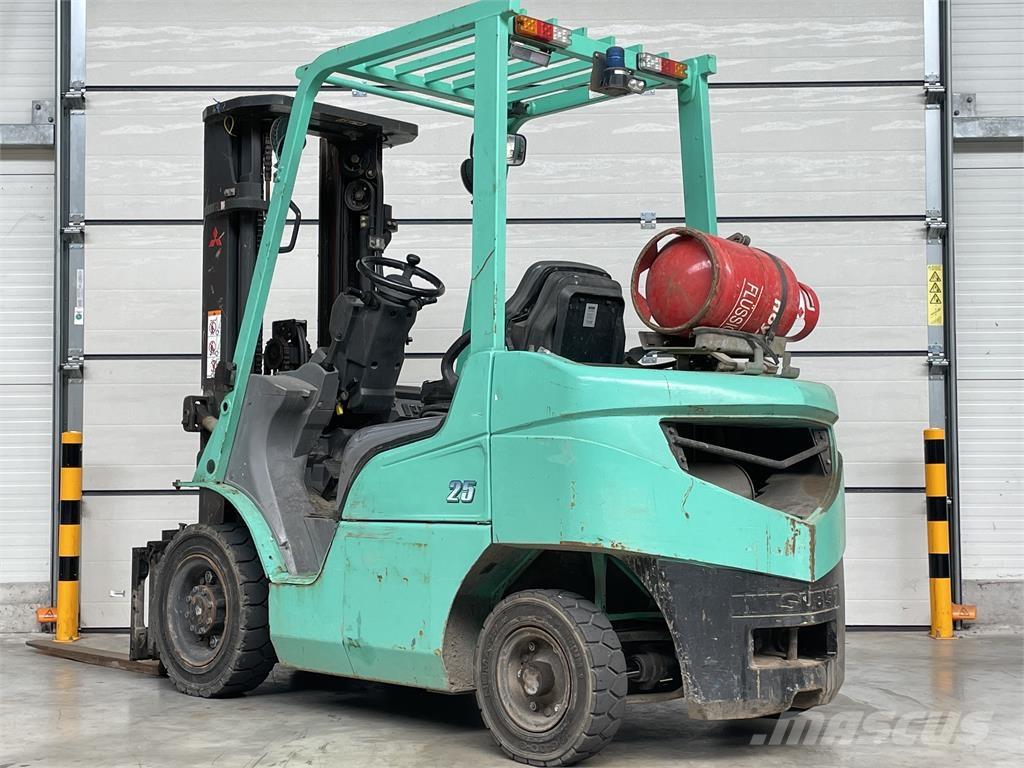 Mitsubishi FG25T Plinski viljuškari