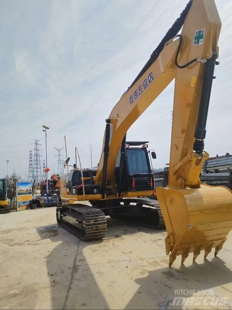 CAT 320 D 2 Midi bageri 7t – 12t
