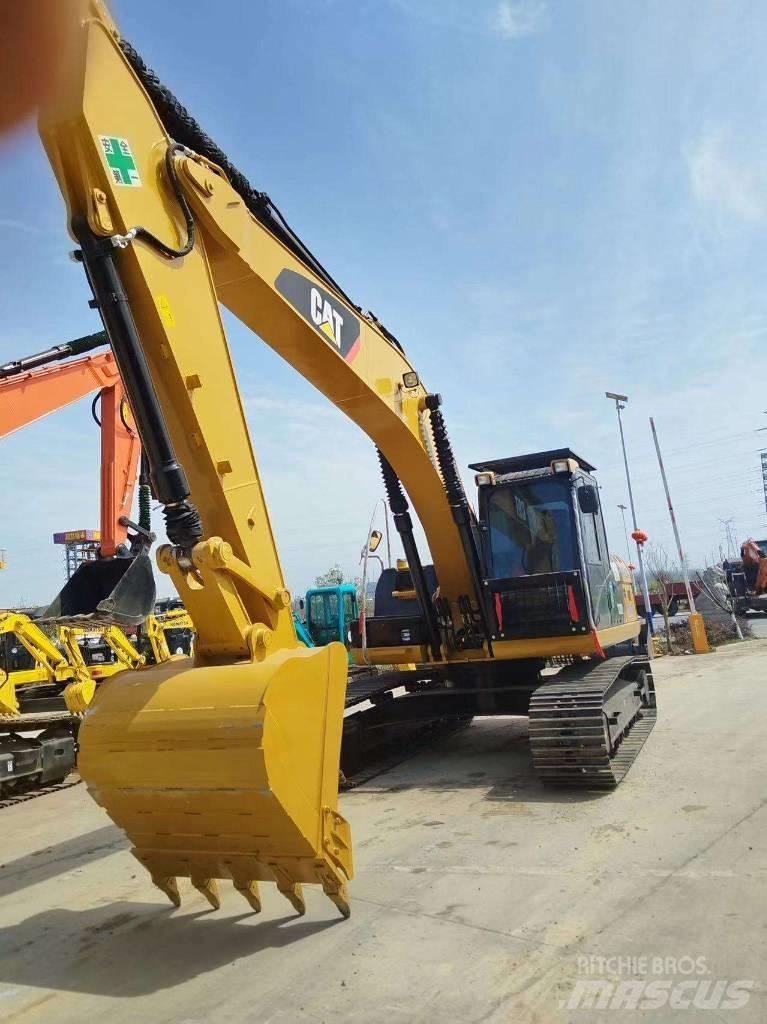 CAT 320 D 2 Midi bageri 7t – 12t