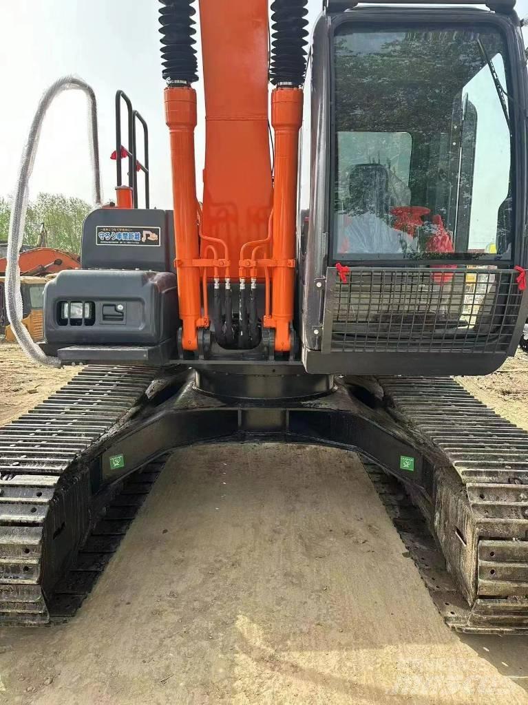 Hitachi ZX 130 Bageri guseničari