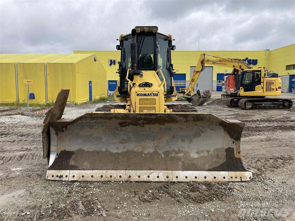 Komatsu DX 51 PX 22 Buldožeri guseničari