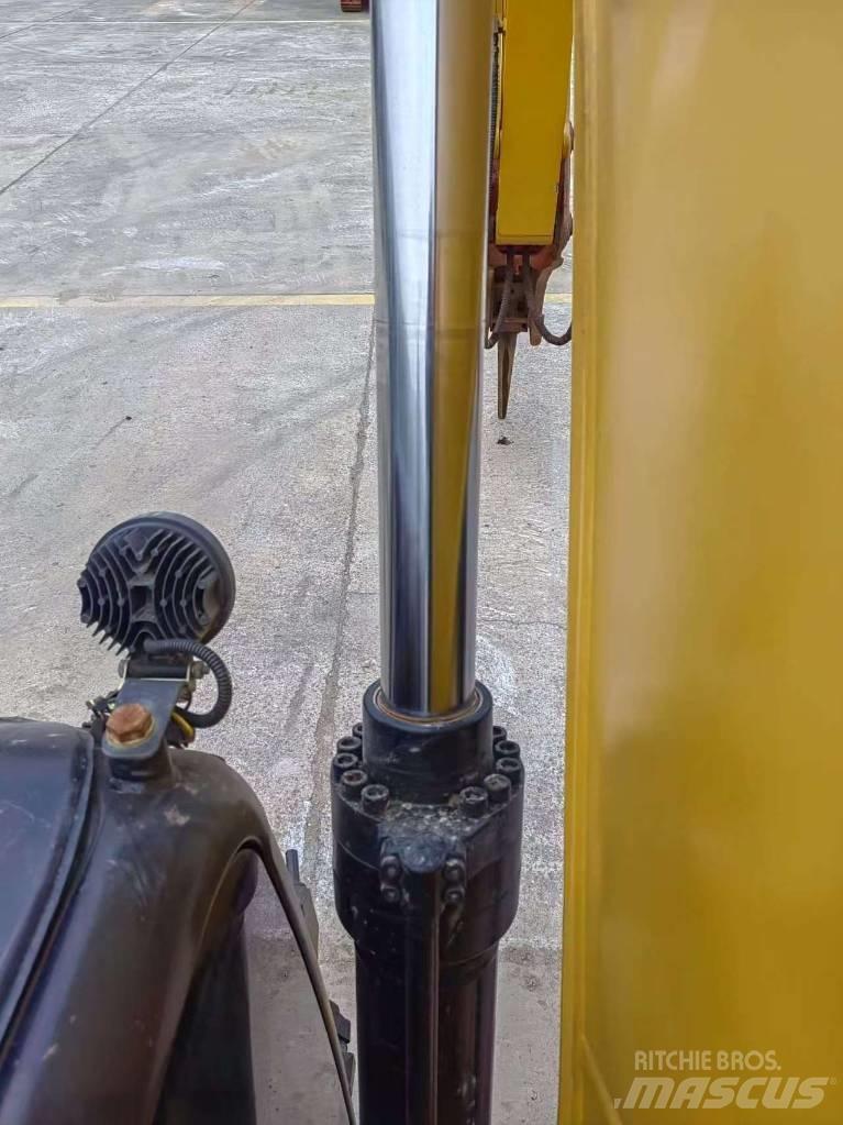 CAT CAT 323GX Bageri guseničari