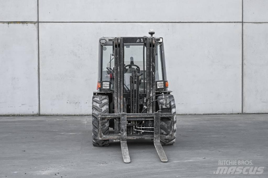 Manitou MH 25-4 Vanterenski viljuškar