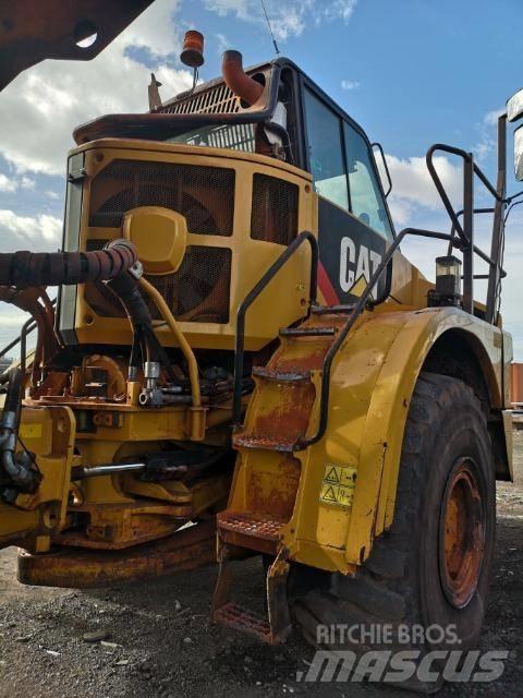 CAT 735 Zglobni damperi