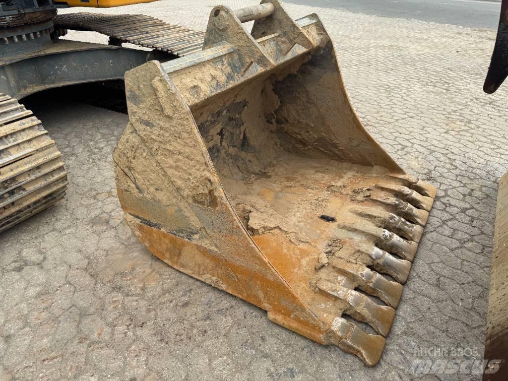 Liebherr R 926 LC Bageri guseničari
