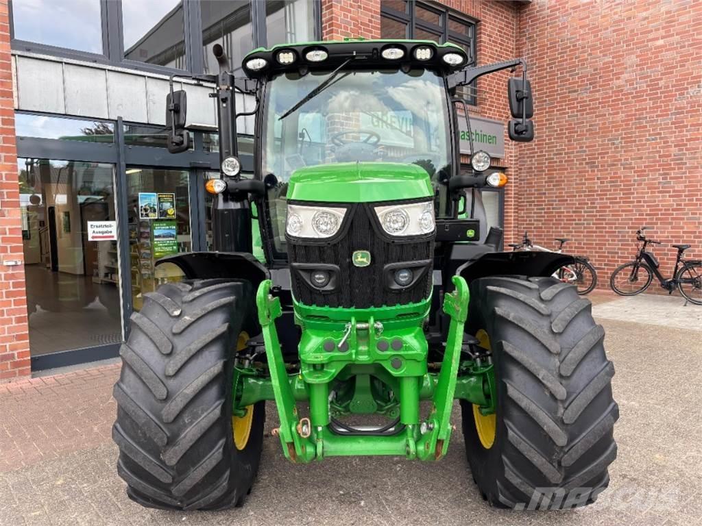 John Deere 6120R Traktori
