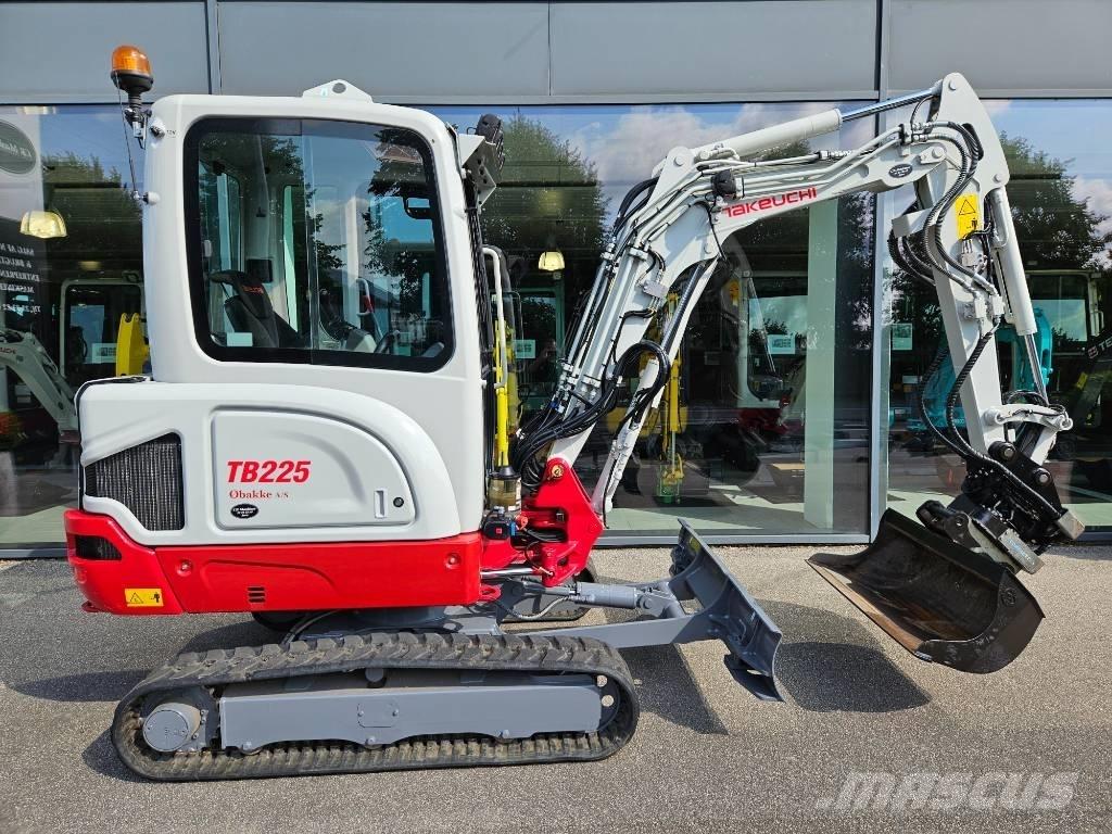 Takeuchi TB 225 Mini bageri < 7t