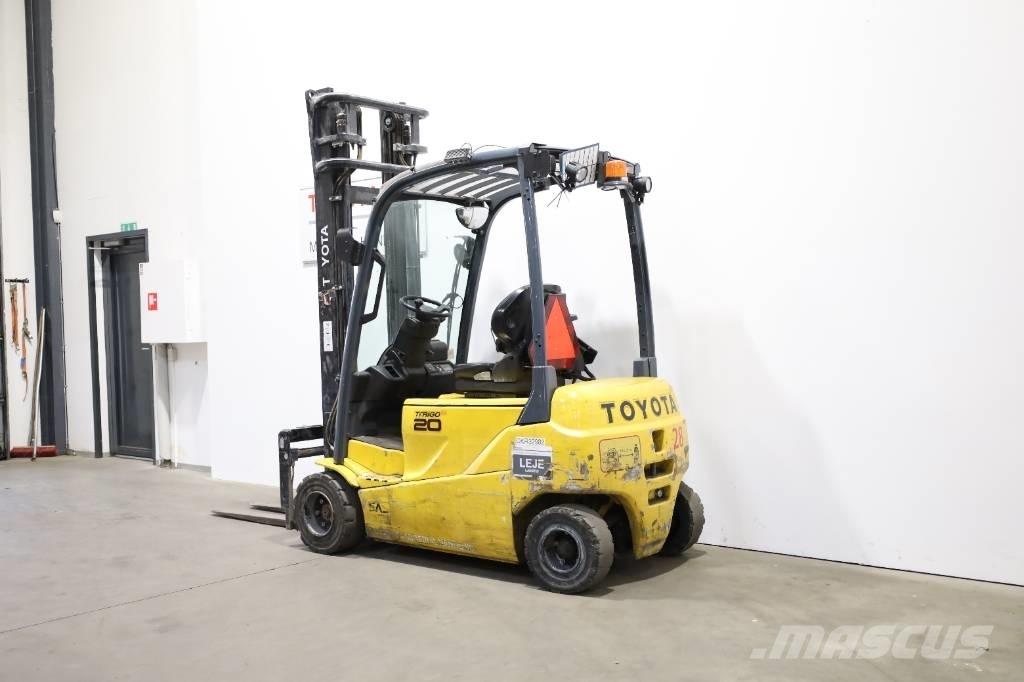 Toyota 8FBM20T Električni viljuškari