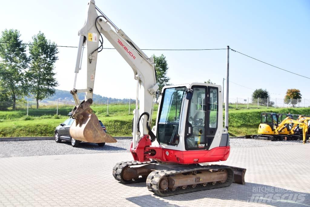 Takeuchi TB250 , A/C Mini bageri < 7t