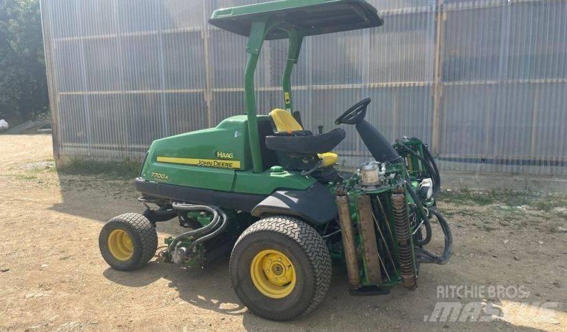 John Deere 7700A Kosilice za otvoren prostor