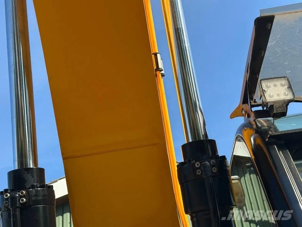 JCB JS220LC plus Bageri guseničari