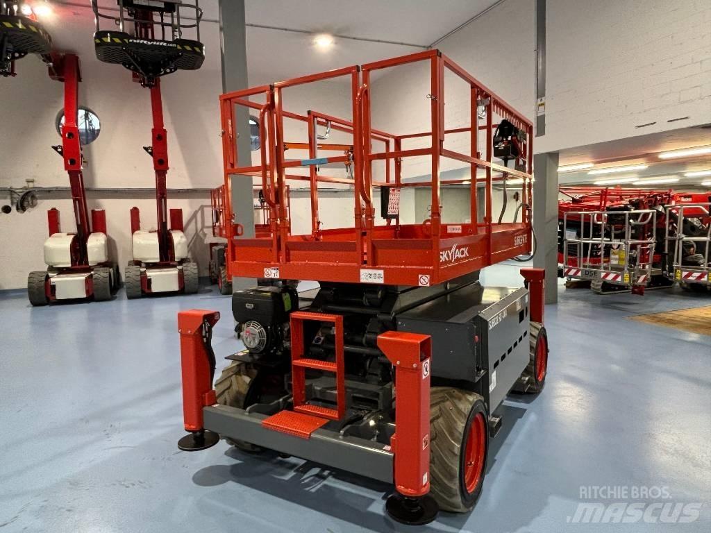 SkyJack SJ 6832 RTE Makazaste platforme