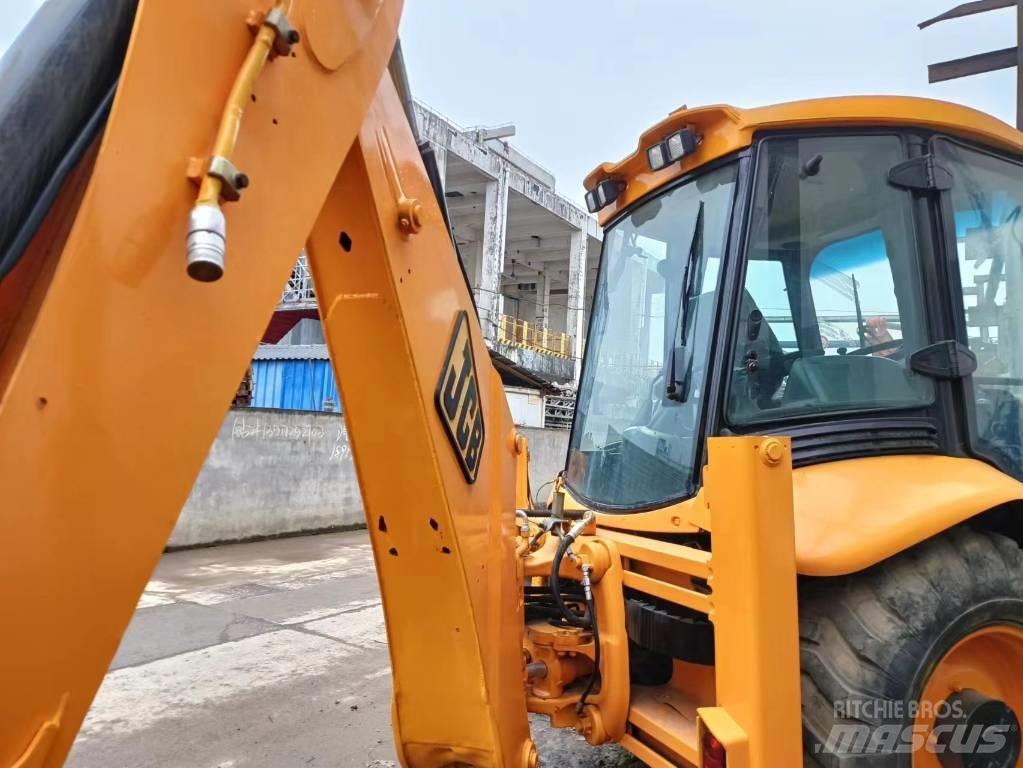 JCB 3 CX Bageri točkaši