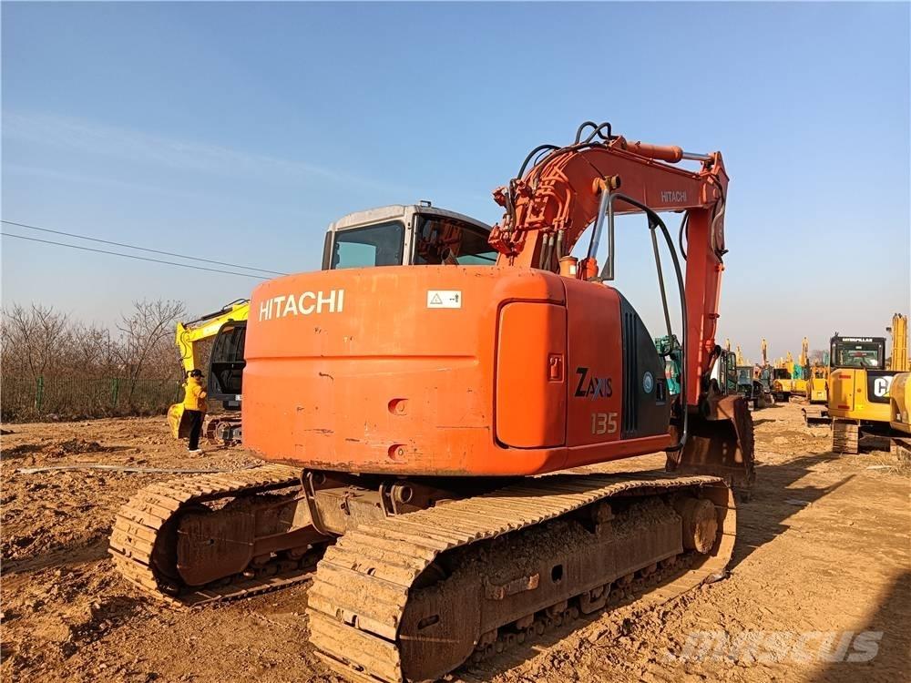 Hitachi ZX135US Bageri guseničari