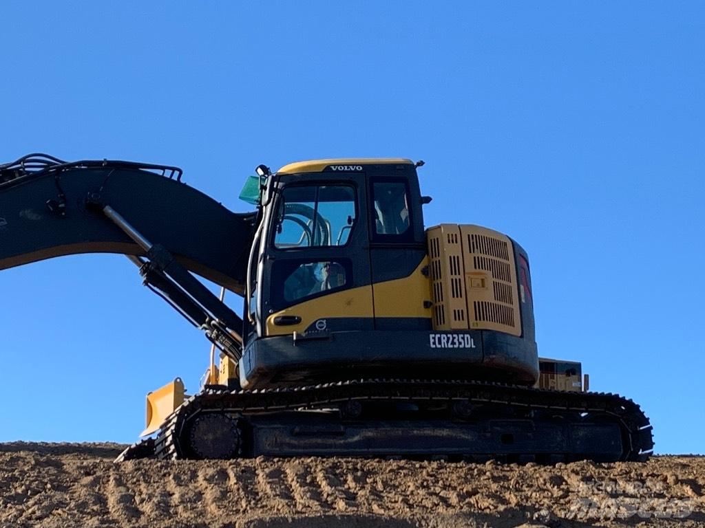 Komatsu 138 us -8 Bageri guseničari