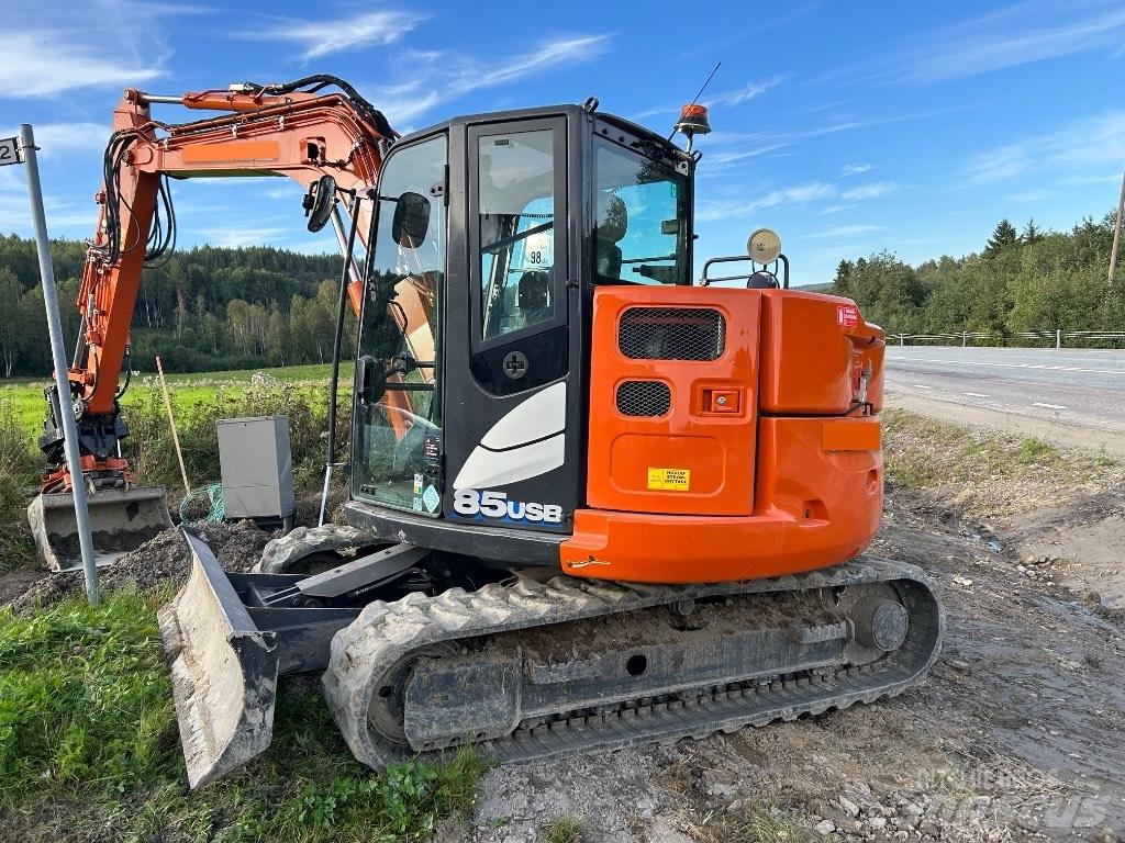 Hitachi ZX 85 US B-6 Midi bageri 7t – 12t