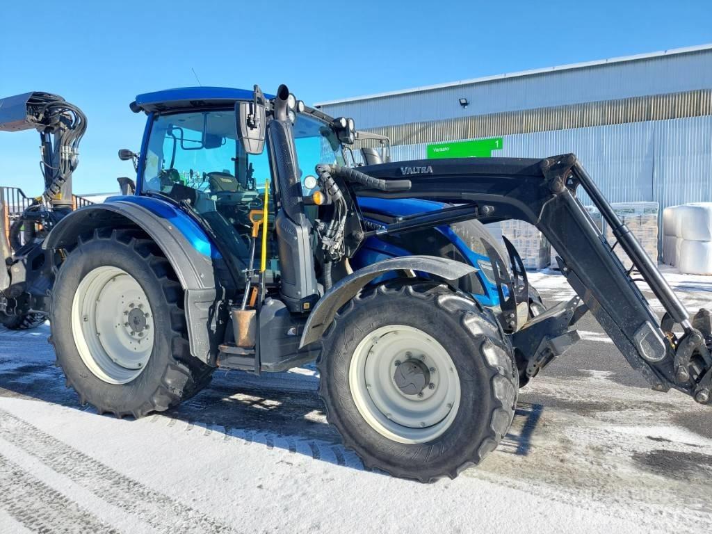 Valtra N 154 Traktori