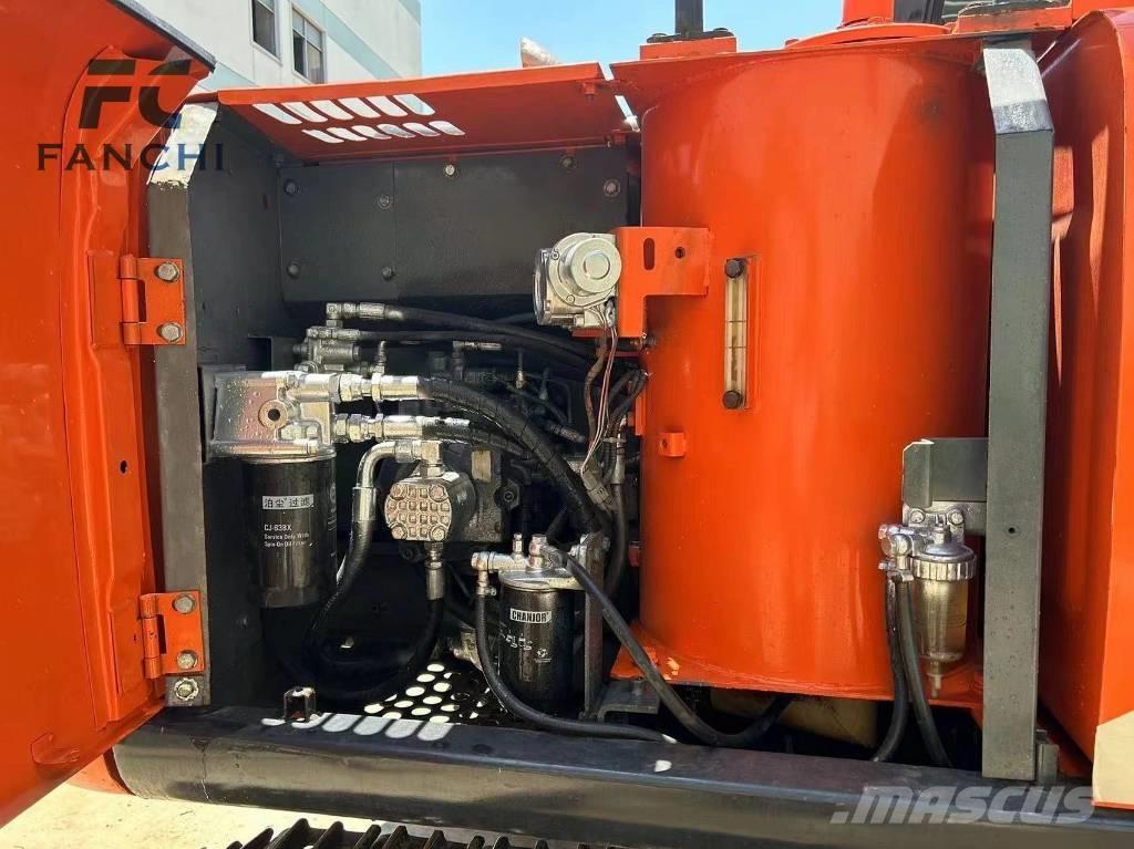 Hitachi ZX 120 Bageri guseničari