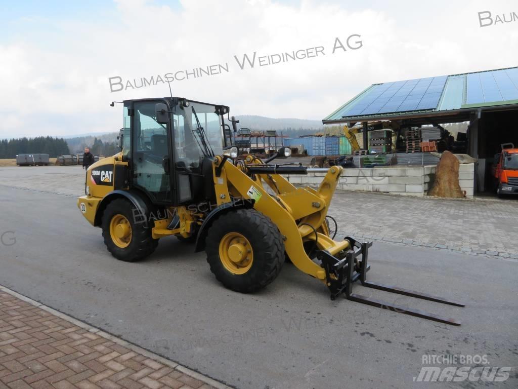 CAT 906M Utovarivači na točkove