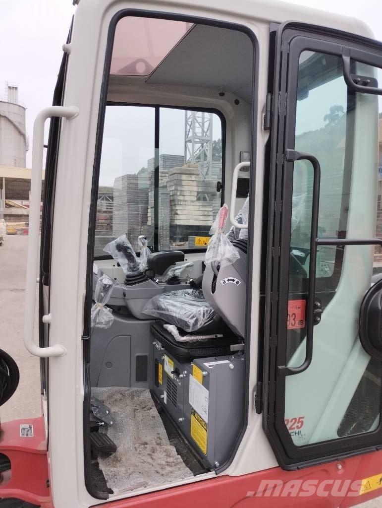 Takeuchi TB 225 Mini bageri < 7t