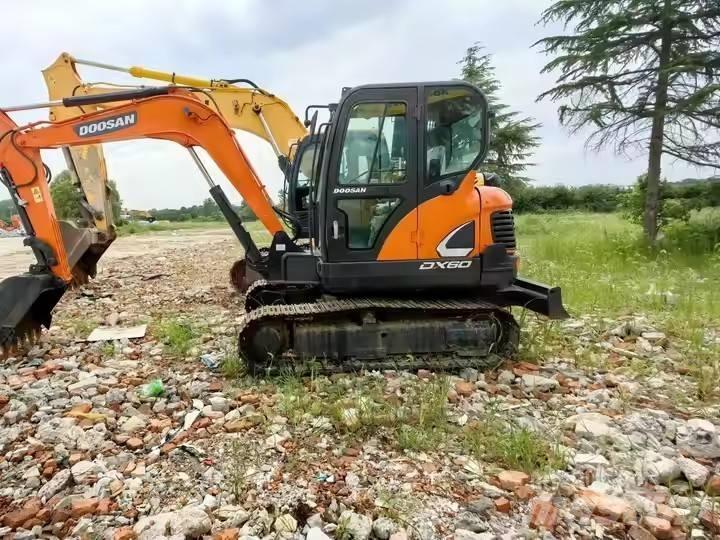 Doosan DX 60 Bageri guseničari