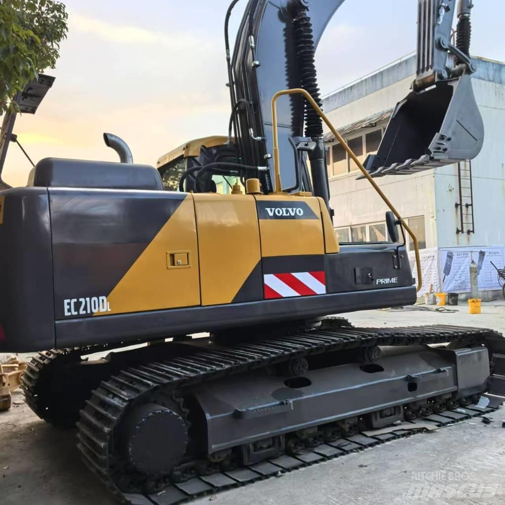 Volvo EC 210 D Midi bageri 7t – 12t