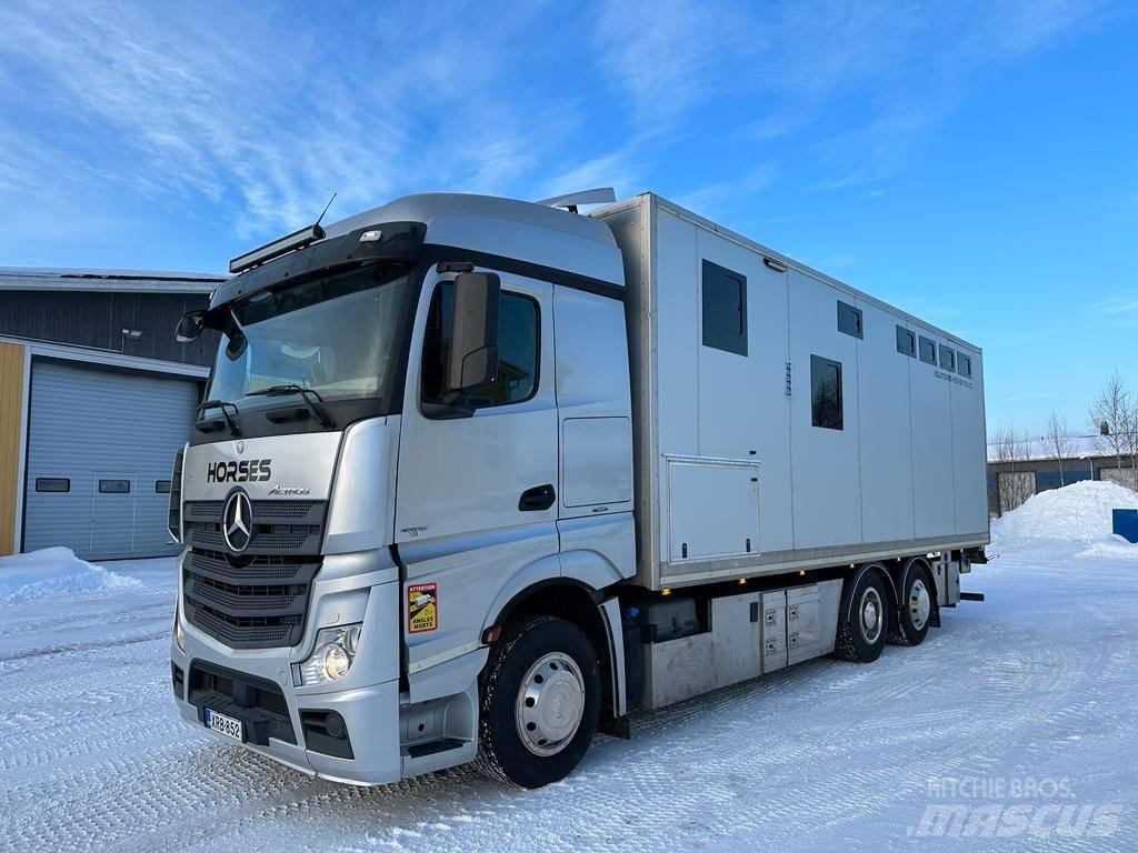 Mercedes-Benz Actros Kamioni za prevoz životinja