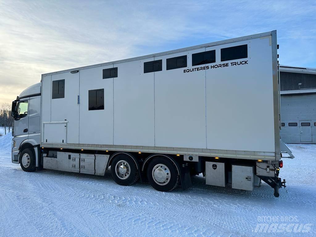 Mercedes-Benz Actros Kamioni za prevoz životinja