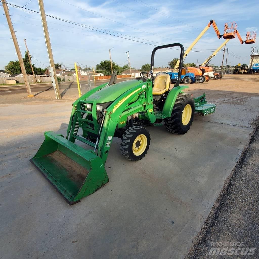 John Deere 3203 Manji traktori