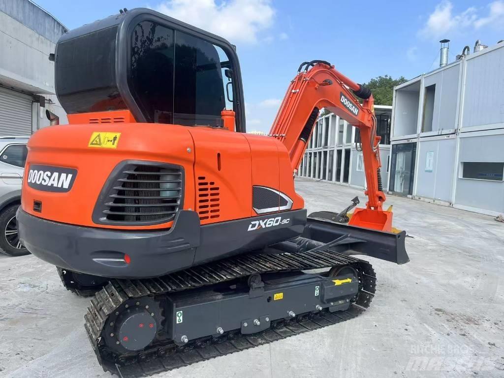 Doosan DX 60 Bageri guseničari