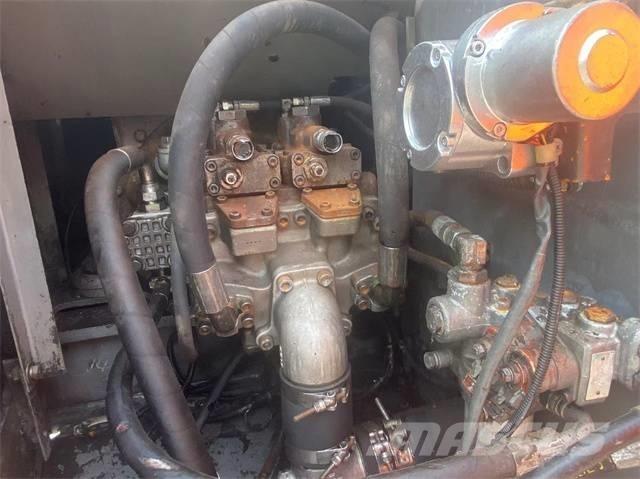 Hitachi EX120 Bageri guseničari