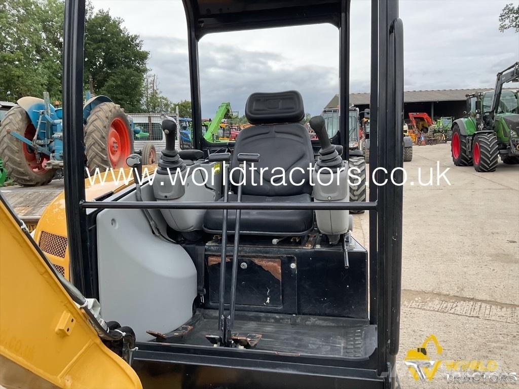 CAT 302.7 D CR Mini bageri < 7t