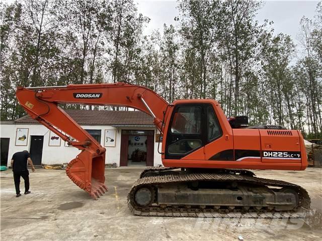 Doosan DH225 Bageri guseničari