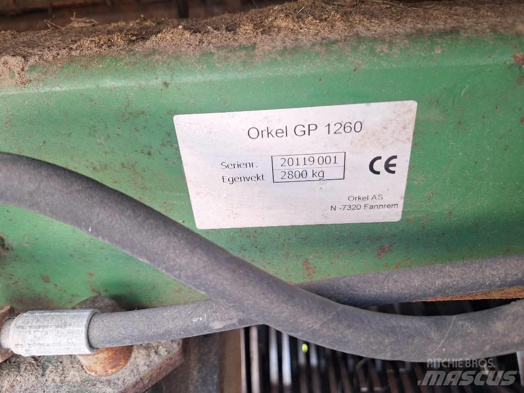 Agronic 1302 RR Prese/balirke za rolo bale