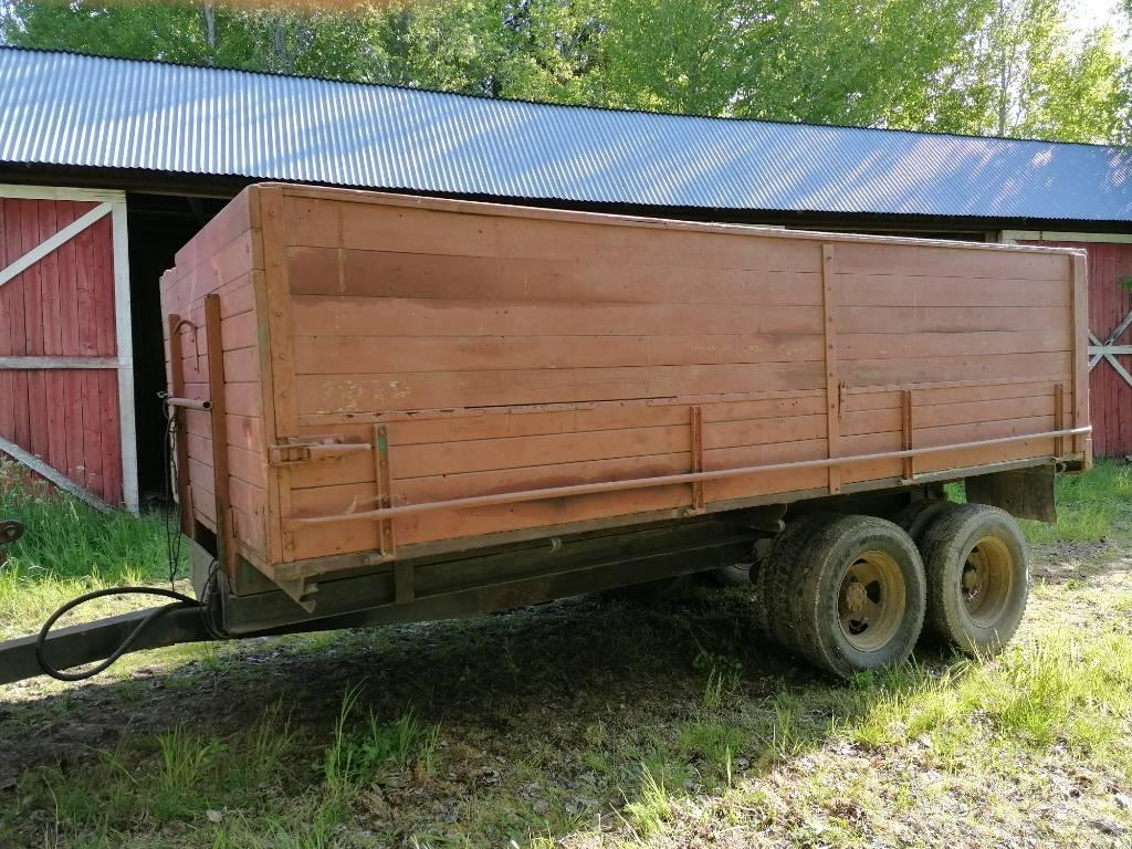  Perävaunu n. 10m3 Prikolice za zrno