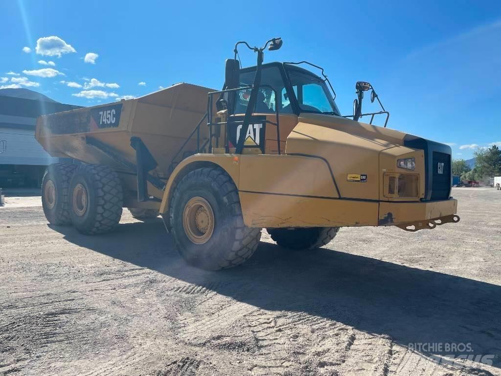CAT 745 C Zglobni damperi