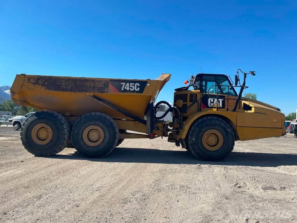 CAT 745 C Zglobni damperi