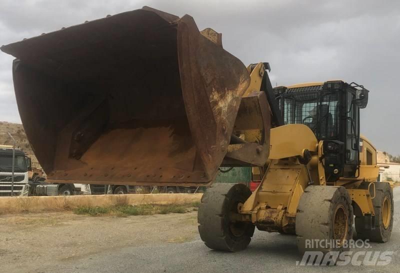 CAT 926M Utovarivači na točkove