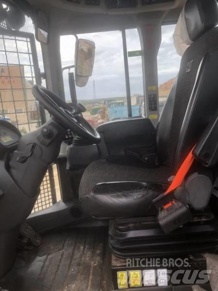 CAT 926M Utovarivači na točkove