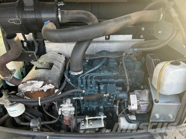 Kubota R 082 Utovarivači na točkove